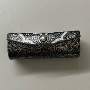 VINTAGE LIPSTICK CARRYING CASE